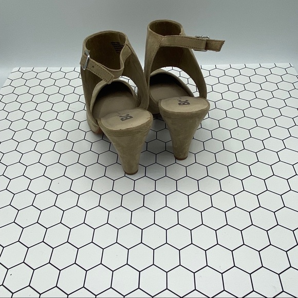 BC Born in California Tan Suede Square Heels - Picture 3 of 3